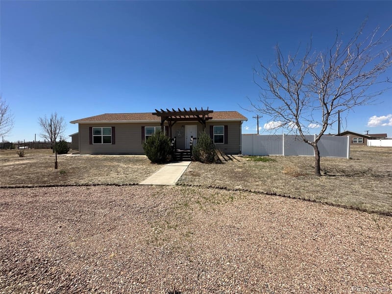 325 Roundhouse St, Hugo, CO 80821