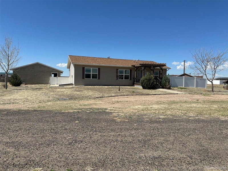 325 Roundhouse St, Hugo, CO 80821
