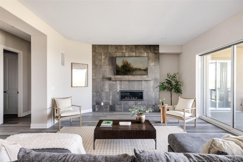 27581 E Lakeview Dr, Aurora, CO 80016