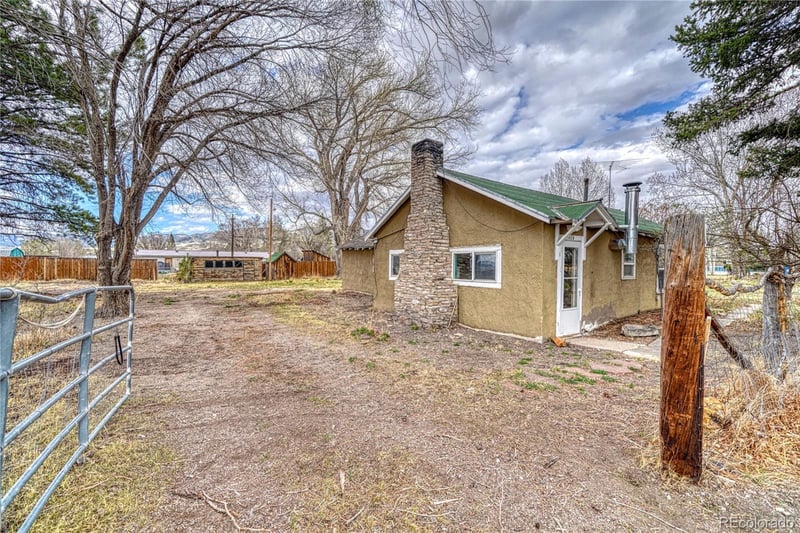 1420 Christy Ave, Saguache, CO 81149