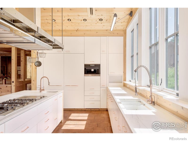 290 Elk Ridge Ln, Boulder, CO 80302
