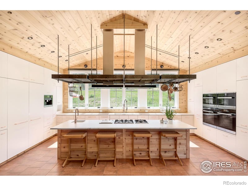 290 Elk Ridge Ln, Boulder, CO 80302