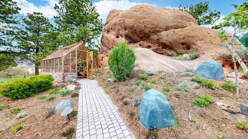 6386 Perry Park Blvd, Larkspur, CO 80118