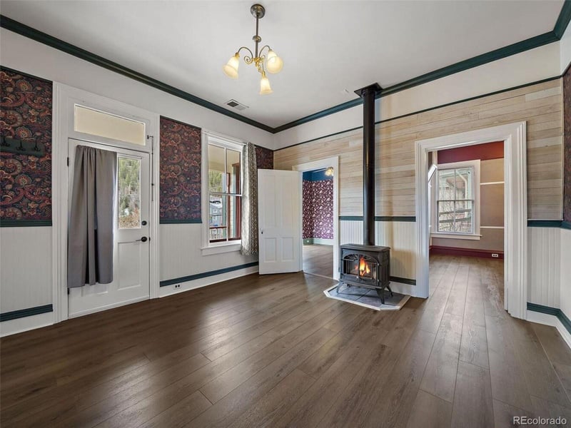 102 Casey St, Central City, CO 80427
