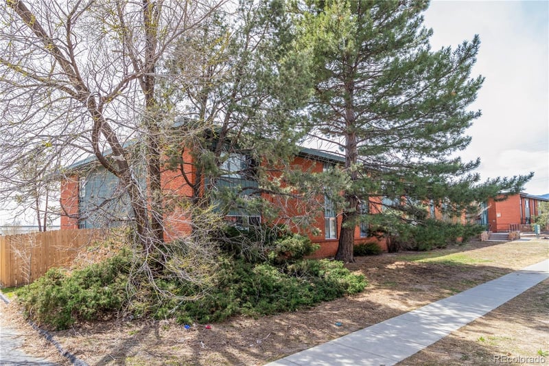 3925 E San Miguel St, Colorado Springs, CO 80909