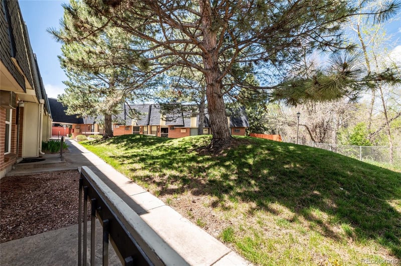 5814 S Pearl St, Centennial, CO 80121