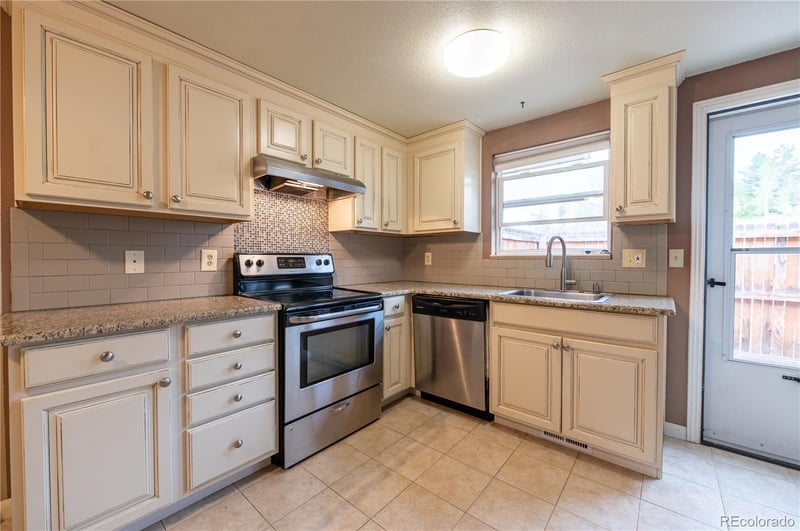5814 S Pearl St, Centennial, CO 80121