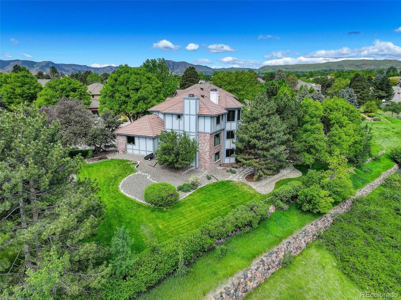 2212 S Queen St, Lakewood, CO 80227