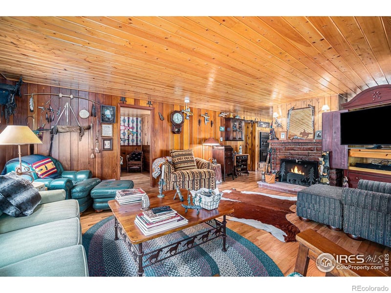 34 Pale Blue Way, Glen Haven, CO 80532