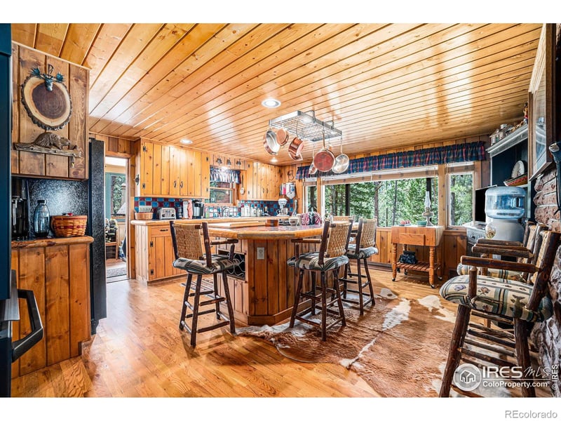 34 Pale Blue Way, Glen Haven, CO 80532