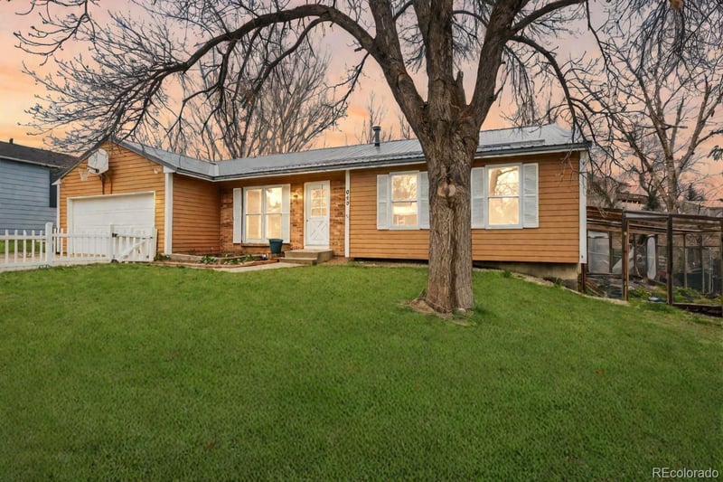 823 Finley Ln, Craig, CO 81625