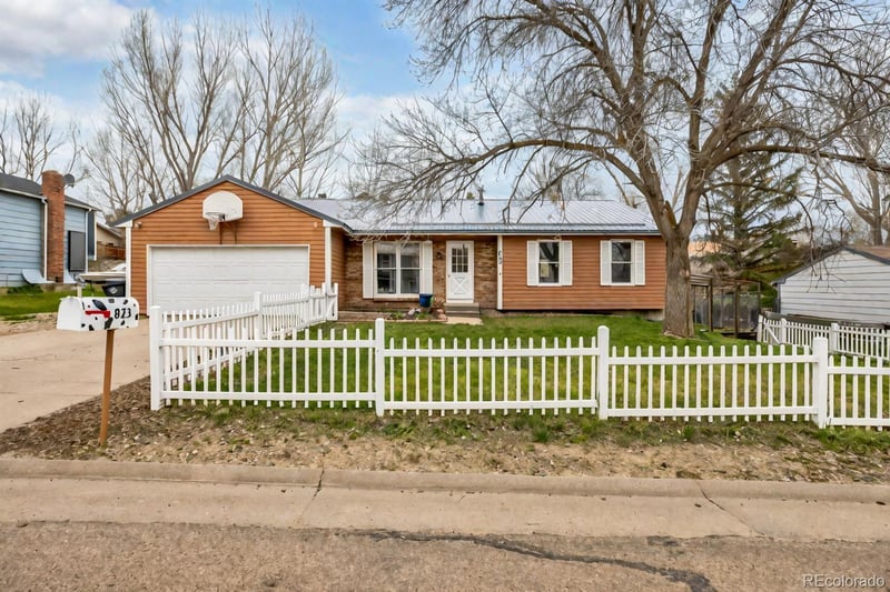 823 Finley Ln, Craig, CO 81625