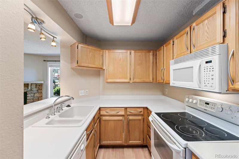 4226 S Eldridge St #104, Morrison, CO 80465