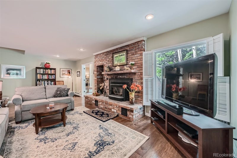 118 Moss Ln, Dumont, CO 80436