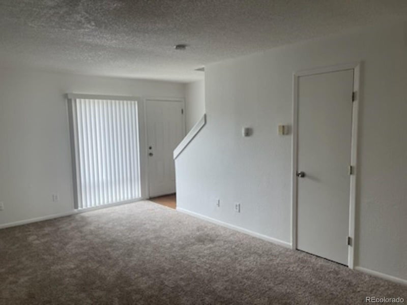 912 Peoria St, Aurora, CO 80012