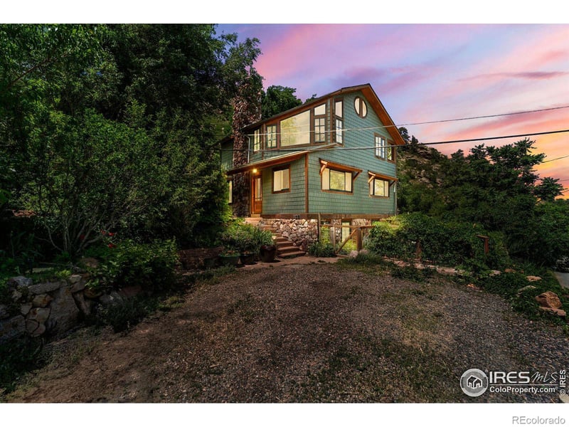146 Artesian Dr, Eldorado Springs, CO 80025