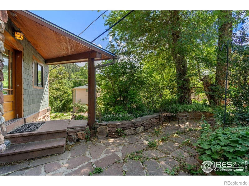 146 Artesian Dr, Eldorado Springs, CO 80025