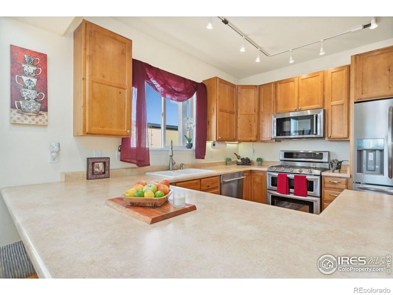 2700 Peregrine Creek Dr, Milliken, CO 80543