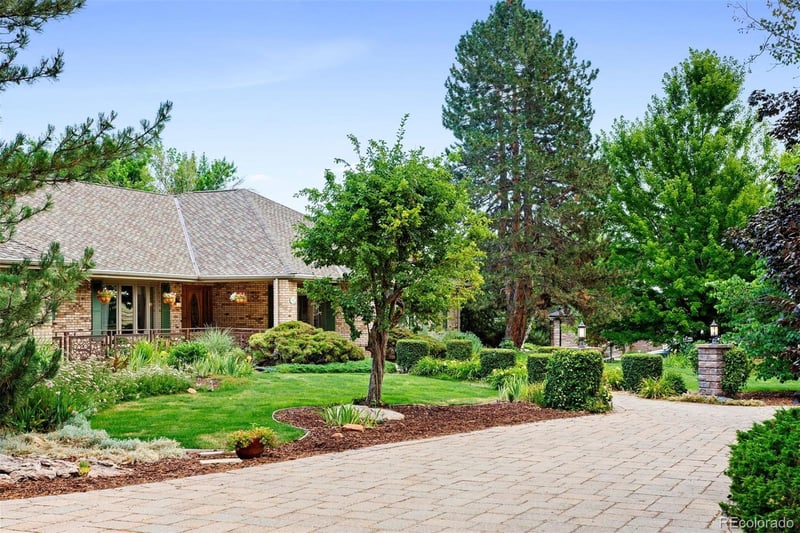 715 Front Range Rd, Littleton, CO 80120