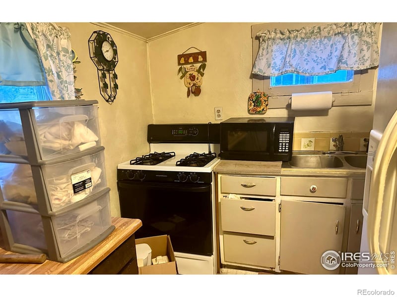 109 S Parish Ave, Johnstown, CO 80534
