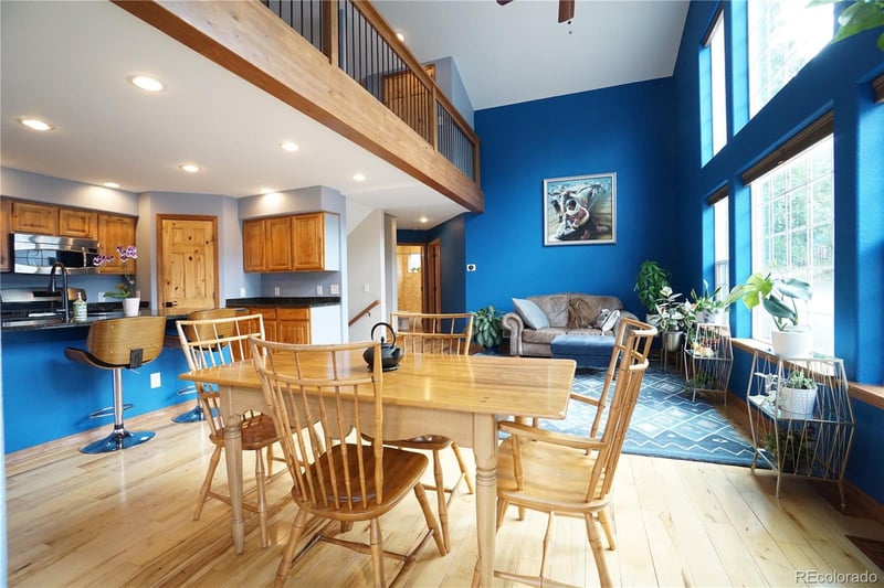 321 Santa Fe Pl, Manitou Springs, CO 80829