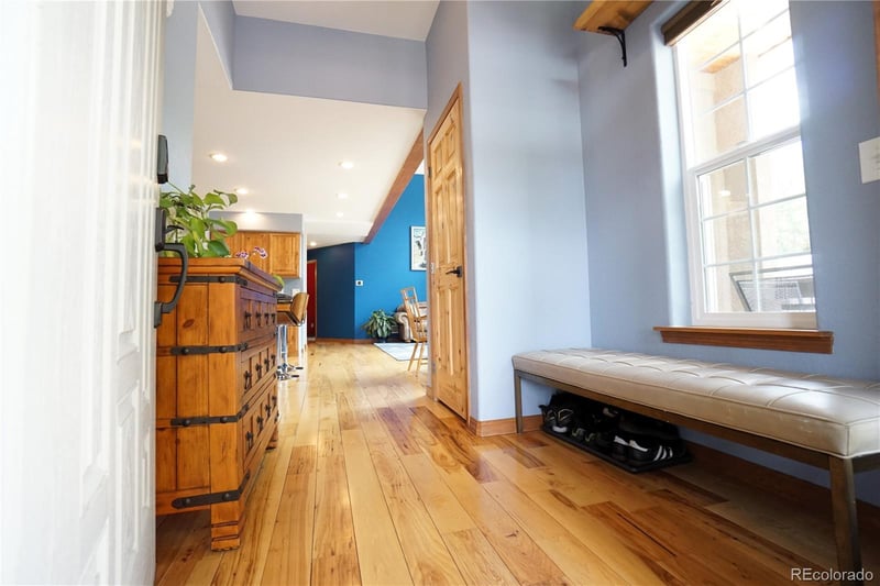 321 Santa Fe Pl, Manitou Springs, CO 80829