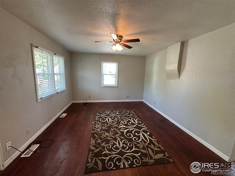 90 Cedar Ave, Akron, CO 80720