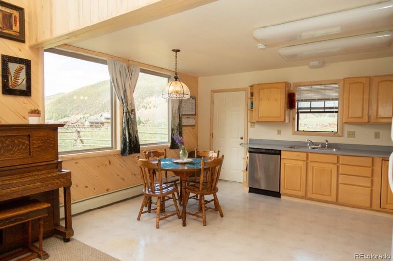 402 W Spruce Dr, Creede, CO 81130