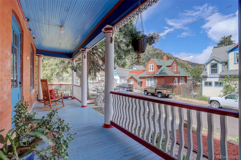 209 10th Ave, Idaho Springs, CO 80452
