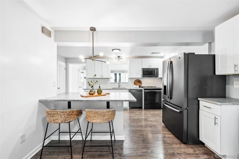 230 S Hudson St, Denver, CO 80246