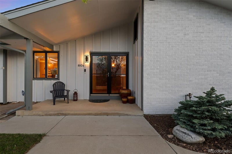 8934 Walker Rd, Niwot, CO 80503