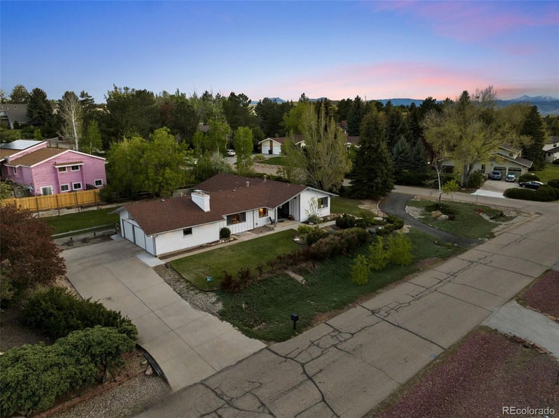 8934 Walker Rd, Niwot, CO 80503