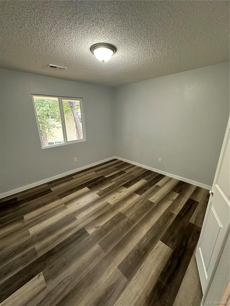 2123 Preuss Rd, Colorado Springs, CO 80910