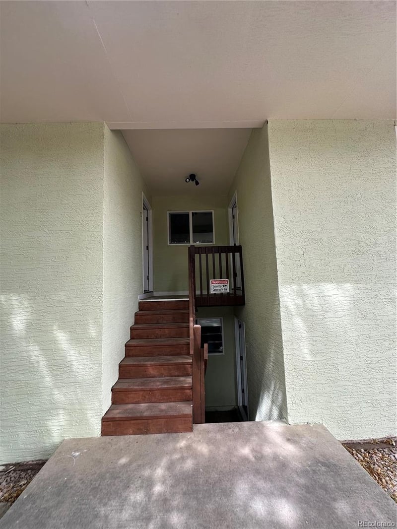 2123 Preuss Rd, Colorado Springs, CO 80910