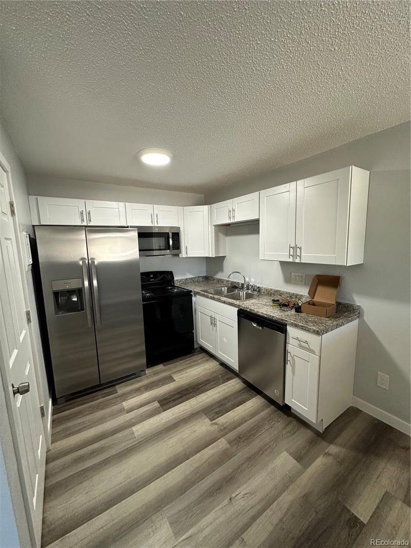 2135 Preuss Rd, Colorado Springs, CO 80910