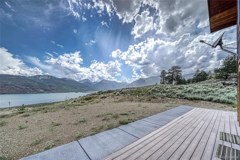 483 Twin Peaks Dr, Twin Lakes, CO 81251