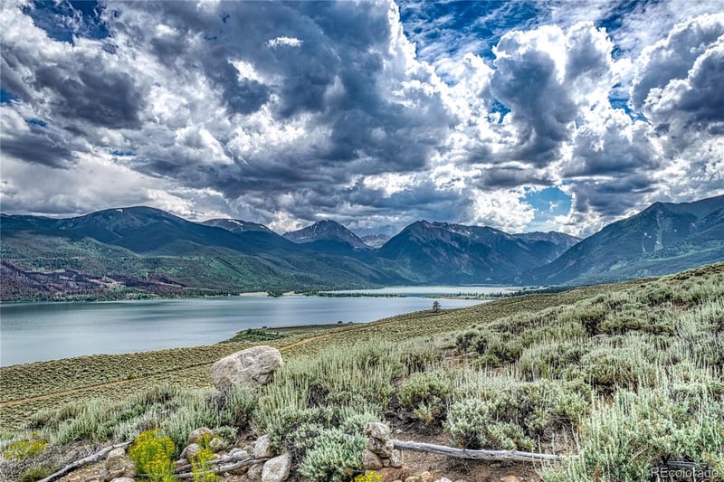 483 Twin Peaks Dr, Twin Lakes, CO 81251