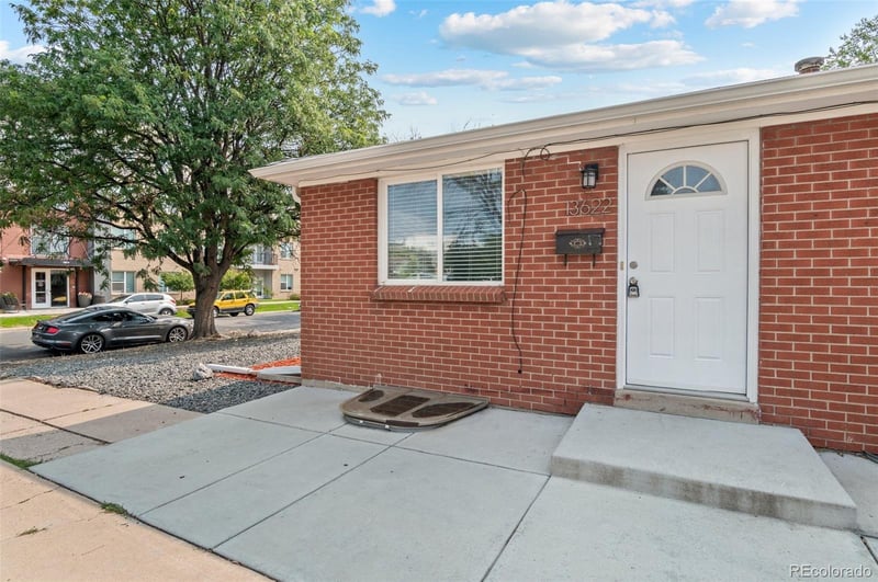 13622 E 13th Pl, Aurora, CO 80011