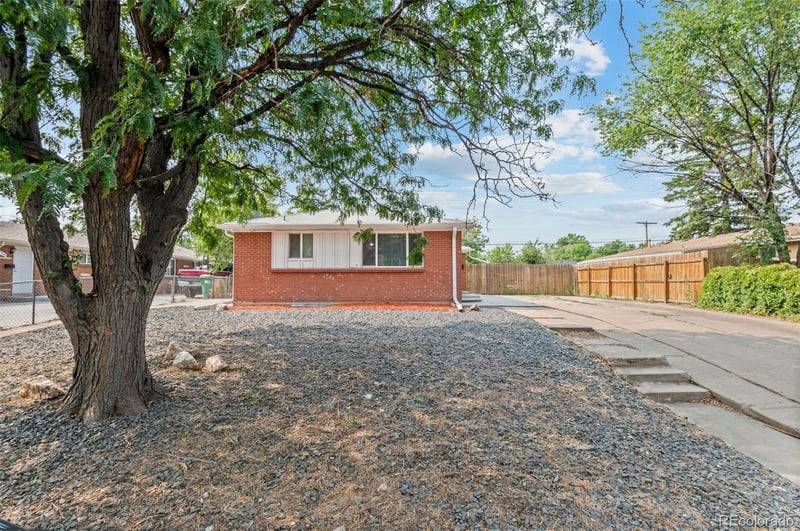 13622 E 13th Pl, Aurora, CO 80011