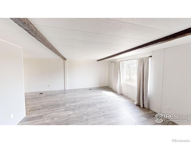 24185 1st St, Weldona, CO 80653