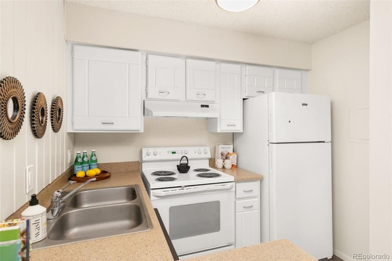 5300 E Cherry Creek South Dr #816, Denver, CO 80246