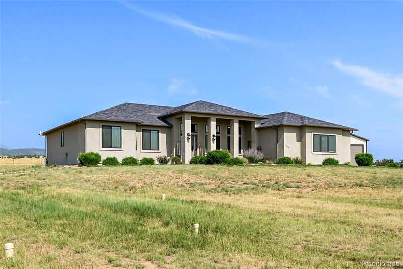 7420 Lagos Vista Blvd, Pueblo, CO 81004