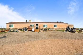 2912 40th Ln, Avondale, CO 81022