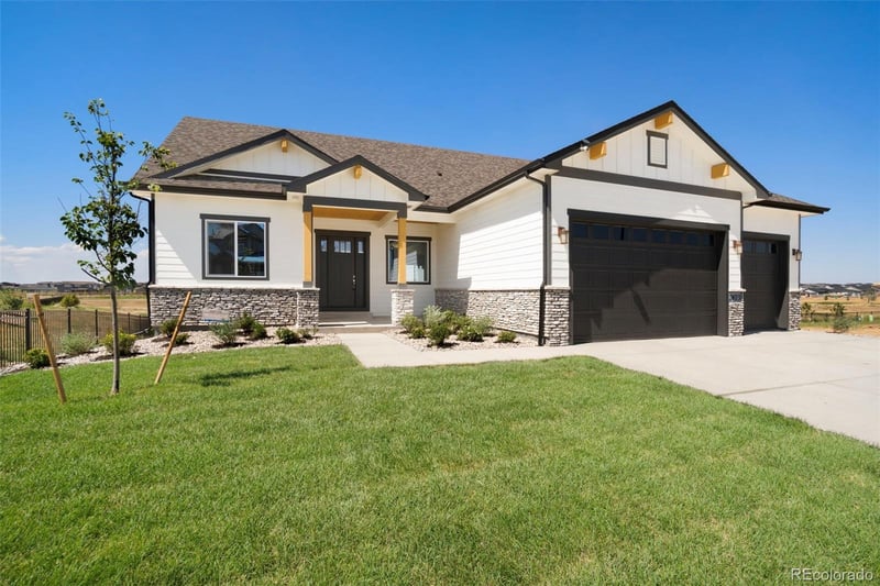24113 36th Pl, Aurora, CO 80019