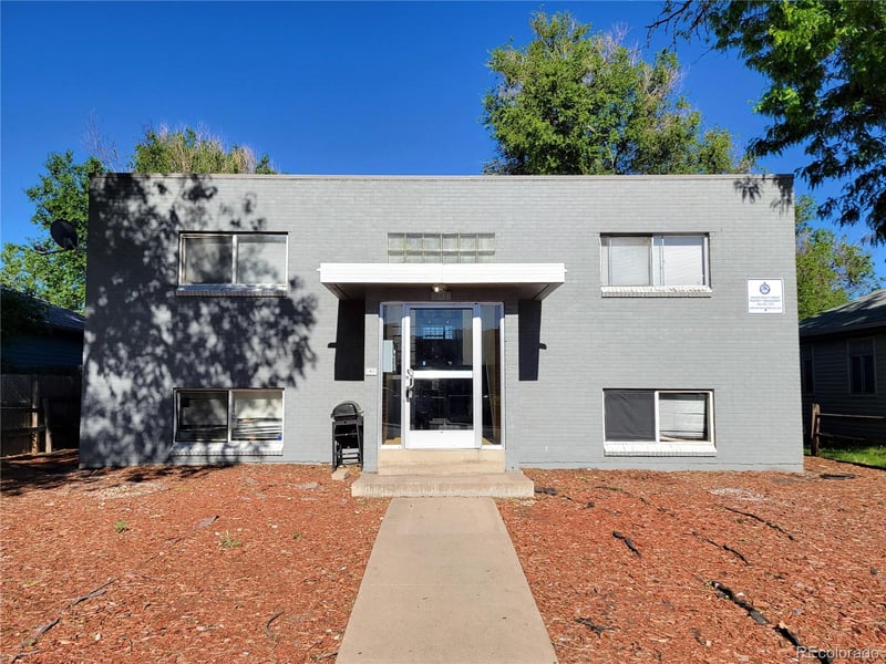 1733 Paris St, Aurora, CO 80010