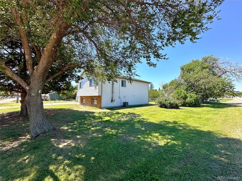 300 3rd St, Genoa, CO 80818