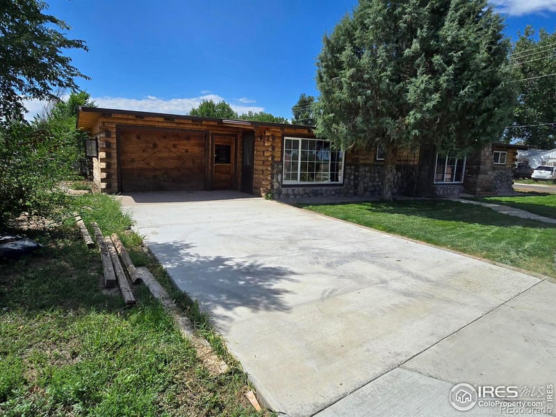 119 Cedar St, Log Lane Village, CO 80705