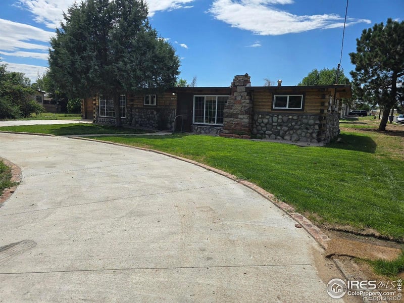 119 Cedar St, Log Lane Village, CO 80705