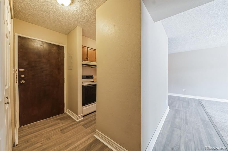 309 E Highline Cir #207, Centennial, CO 80122