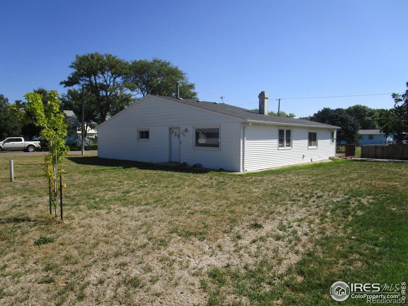 492 8th St, Burlington, CO 80807